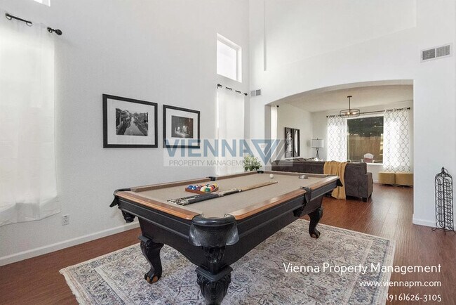 Building Photo - Beautiful Property in Roseville