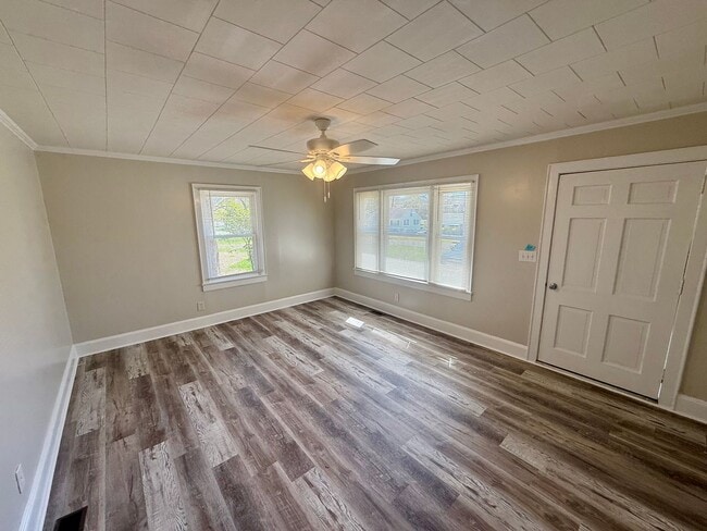 Building Photo - 309-311 W. PINE ST