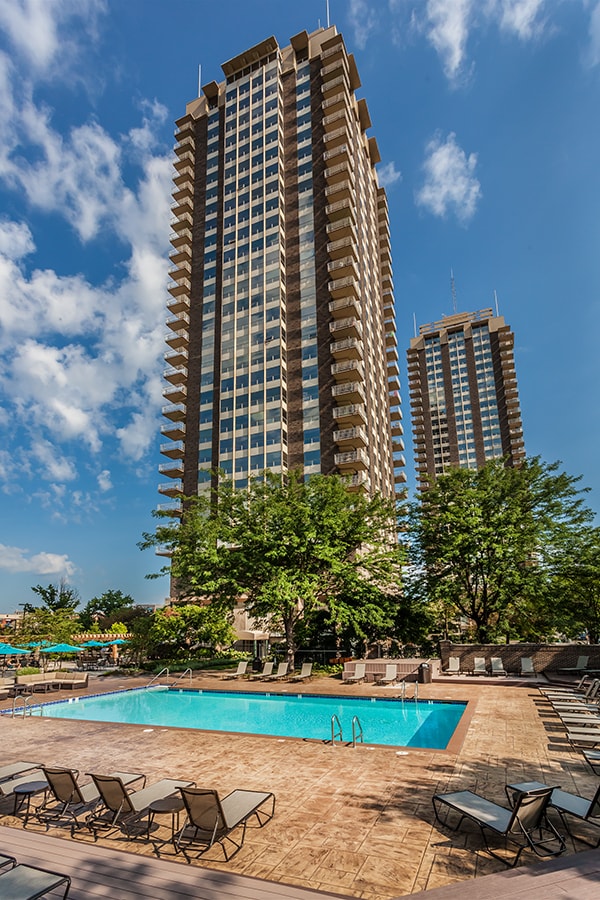 Riley Towers Apartments in Indianapolis, IN