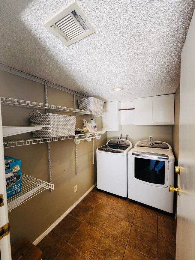 Foto del edificio - 104 Boysenberry Ln