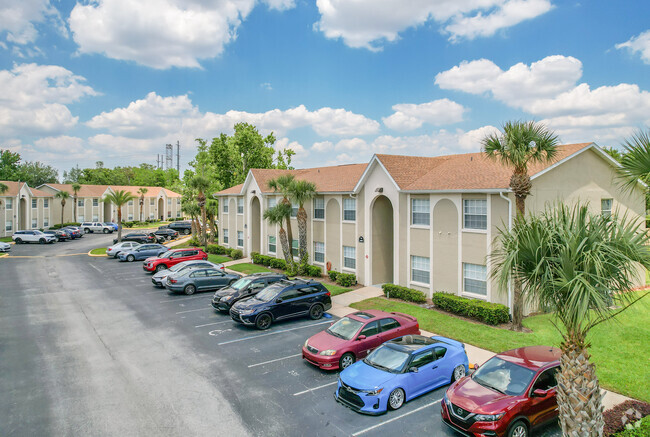 Foto del edificio - The Reserve at Pershing Oaks Condominiums