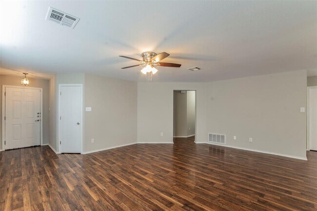 Foto del edificio - 212 Rock Hound Ln