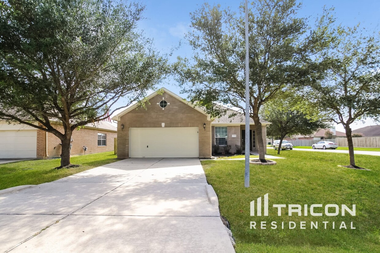 Primary Photo - 28818 Hidden Cove Dr