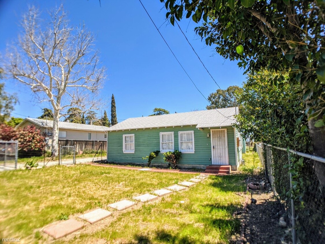 Primary Photo - 2 br, 1 bath House - 882 N Alessandro St