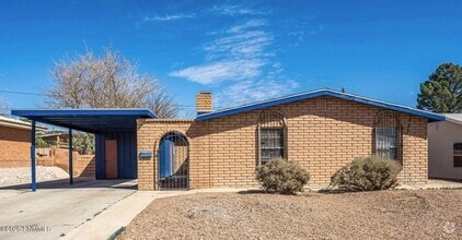Building Photo - 963 Maple St