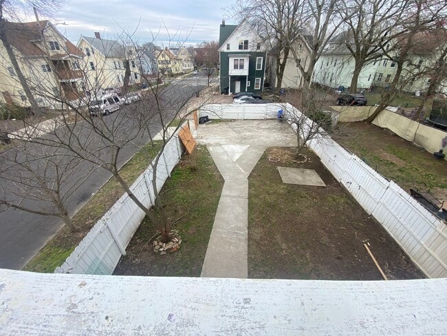 Building Photo - 515 Winthrop Ave