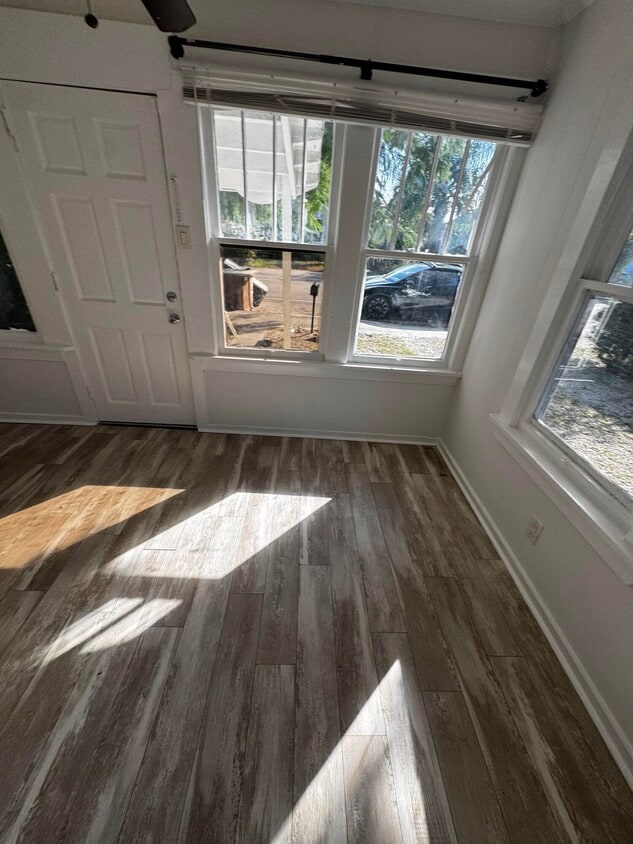 Foto principal - 315 N K St