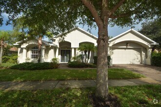 Building Photo - 4 N Park Cir
