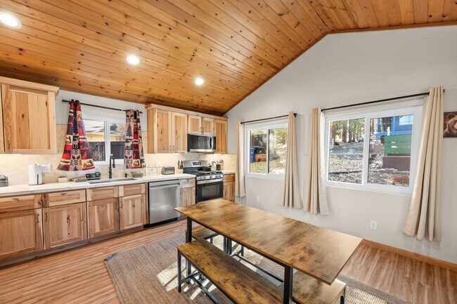 Foto del edificio - 1025 E Country Club Blvd