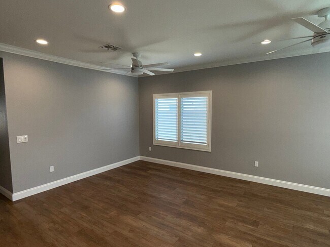 Foto del edificio - 2140 E Remington Pl