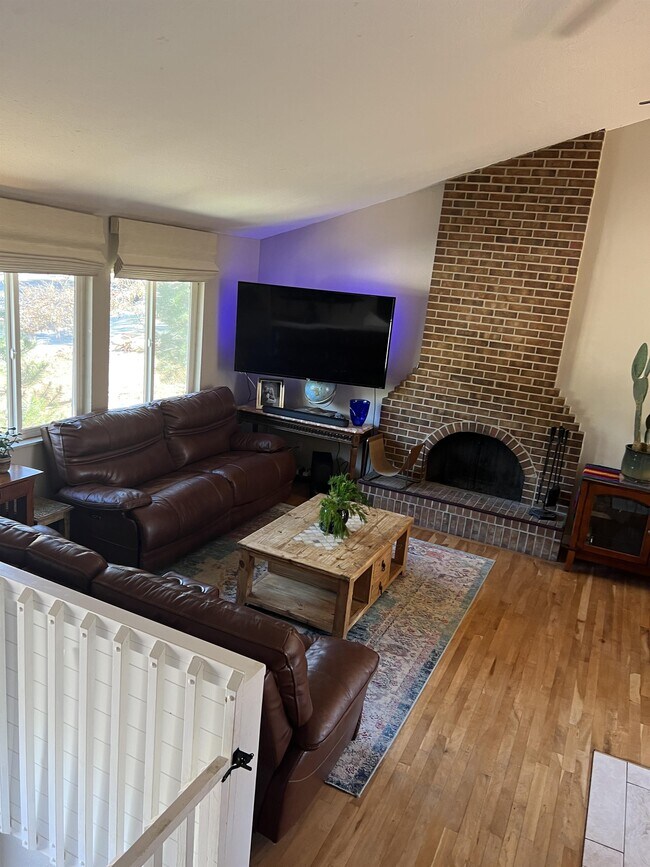 Foto del edificio - 3282 Squaw Valley Dr