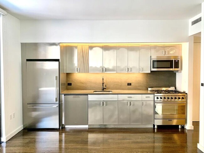 Foto del edificio - 37-40-40 27th St