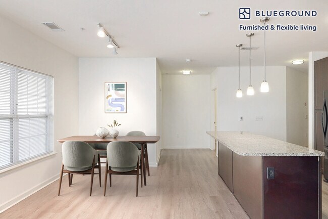 Foto del edificio - 80 North Centre Ave-SI FL2-ID2658A