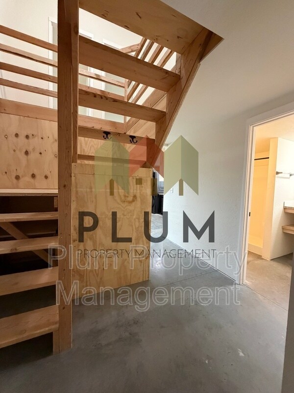 Foto del edificio - 5838 Upper Woodchuck