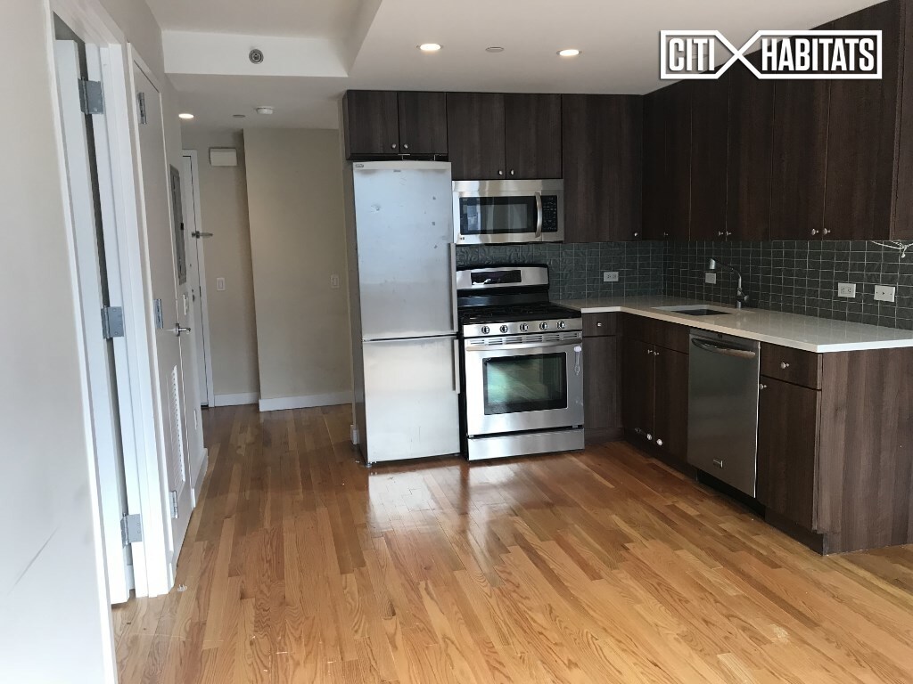 Foto principal - 303 10th Ave