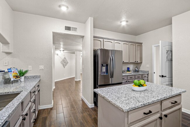 Building Photo - 3121 Tierra Paola Ln