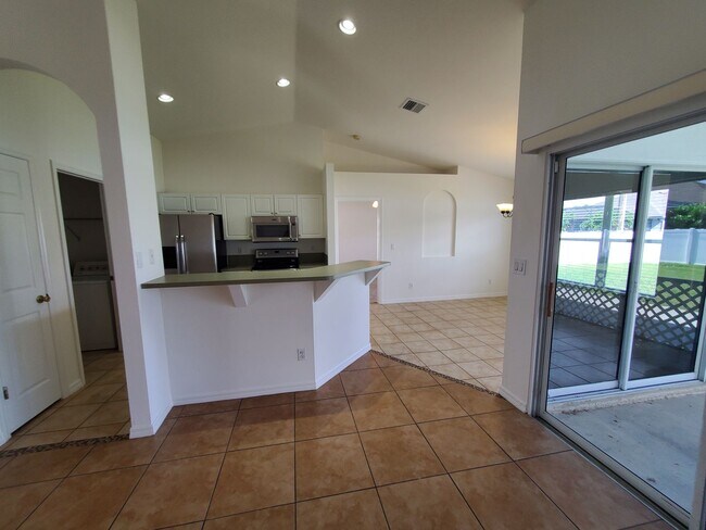 Foto del edificio - SW area 3/2 Rent Ready