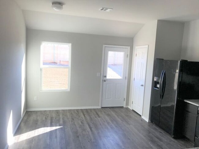 Building Photo - 1525 Gypsum Pl