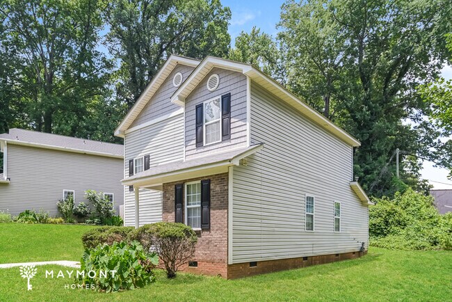 Foto del edificio - Adorable 4 Bedroom Home