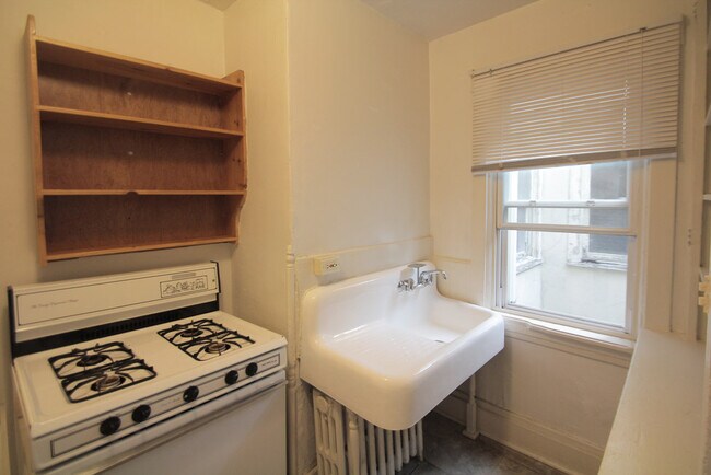 Building Photo - 609 Mifflin Ave