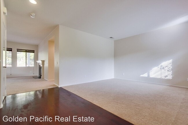 Building Photo - 4 br, 2.5 bath House - 774 Camino Magnifico