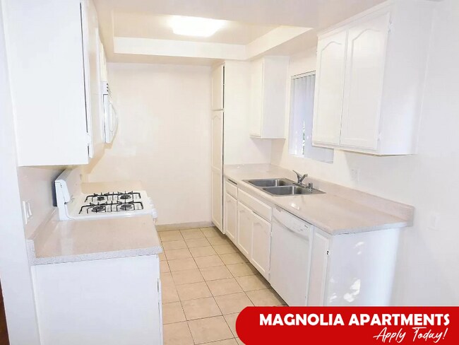 Foto del edificio - 14826 Magnolia Blvd