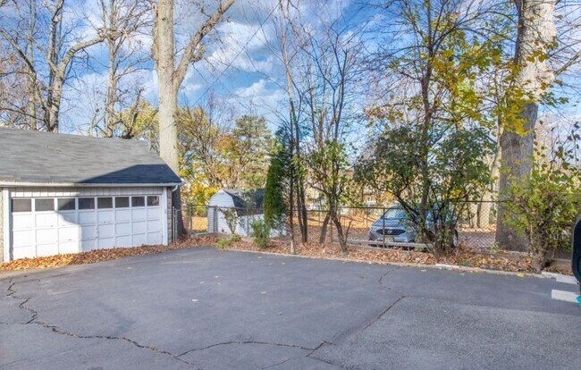 Driveway - 292 Berkeley Ave