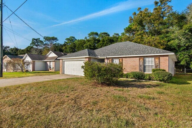 Foto del edificio - "Charming 3-Bed Retreat with 2 Full Baths in Fort Walton Beach!"