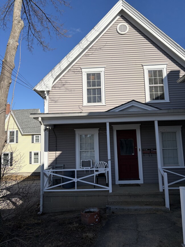 Building Photo - 319 Jewett St