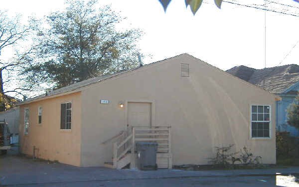 Building Photo - 140 Scott St