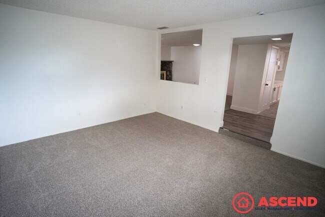 Building Photo - 4200 Tretorn Ave