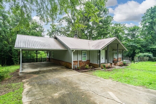 Building Photo - Beautiful New 4bd/2bath -Don’t Miss This!
