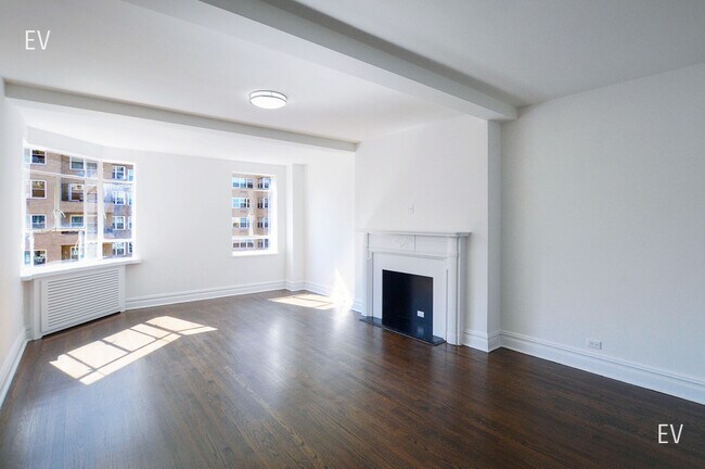 Building Photo - 20 Fifth Avenue-11A