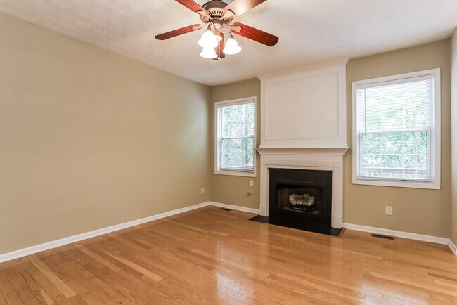 Building Photo - 354 Park Creek Ridge