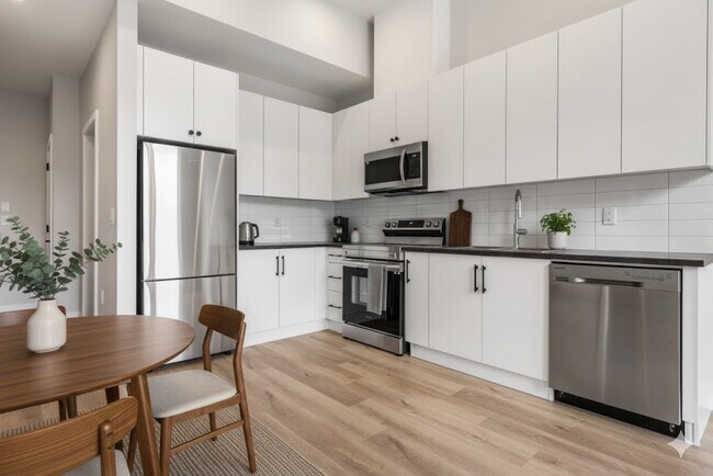 Photo du bâtiment - 5545-5545 Vedder Rd