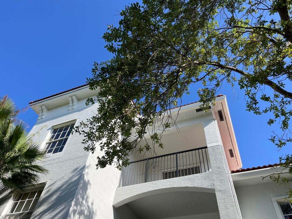 Primary Photo - 5024 Lantana Rd