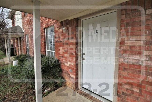 Foto del edificio - 4409 Deek Dr