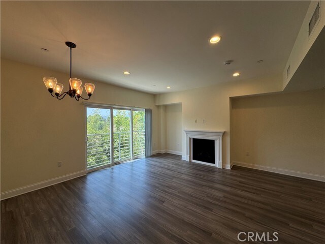 Building Photo - 14934 Burbank Blvd