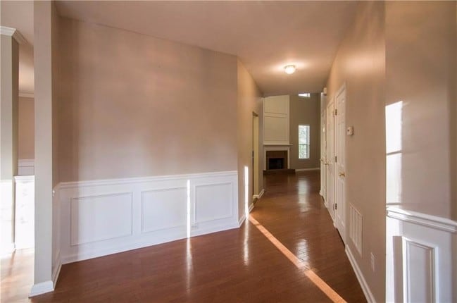 Building Photo - 437 Holland Springs Dr