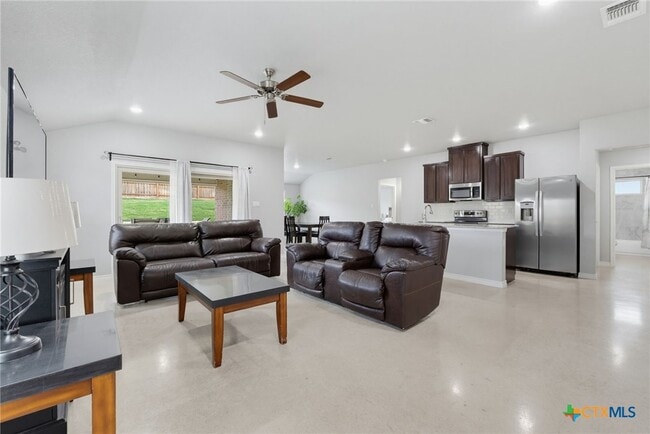 Foto del edificio - 1645 Dryden Ave