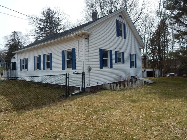 Building Photo - 71 Waterville St