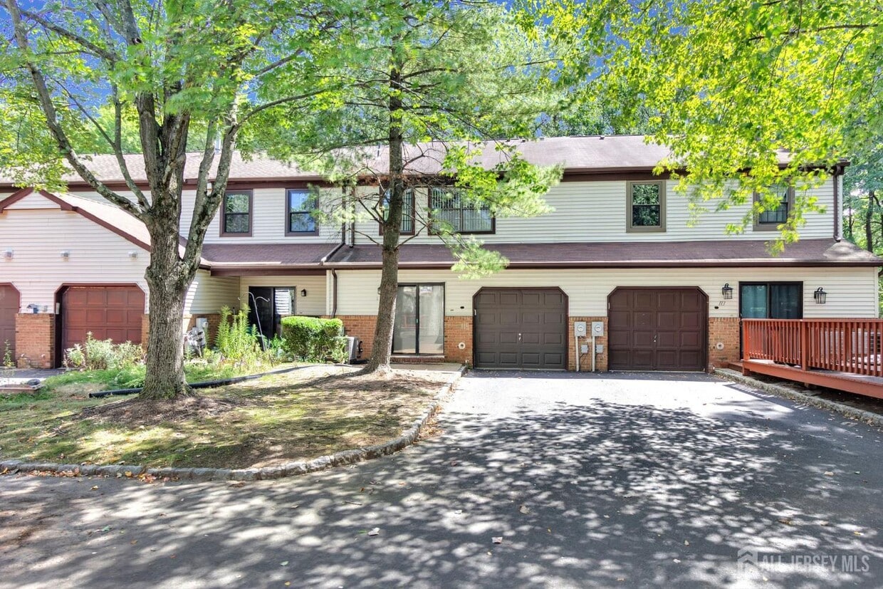 Primary Photo - 115 Aspen Dr