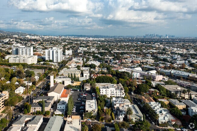 Aerial Photo - 8530 Holloway Dr