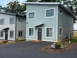 Building Photo - 105 Lager Ln