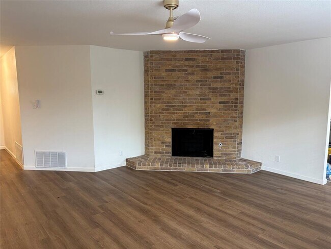 Foto del edificio - 10510 School House Ln