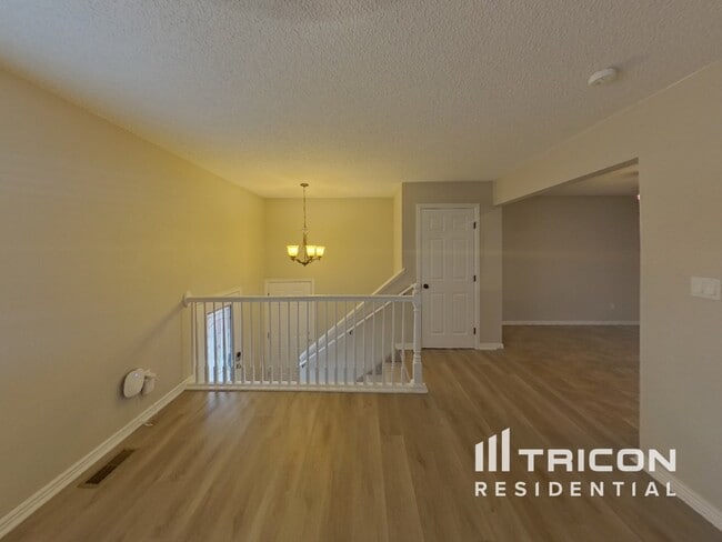 Building Photo - 6725 Defoe Ave
