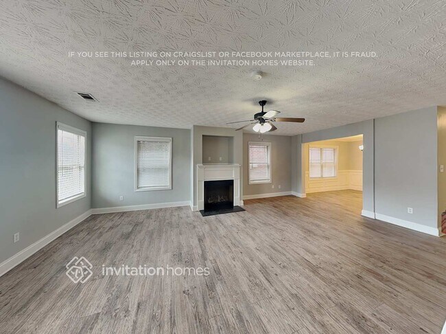 Foto del edificio - 113 Daisy Cir