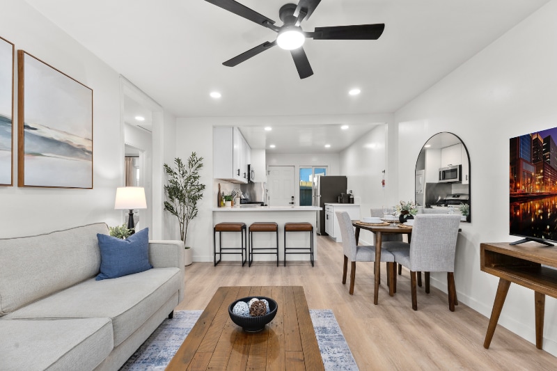 Foto principal - 4442 Clairemont Dr