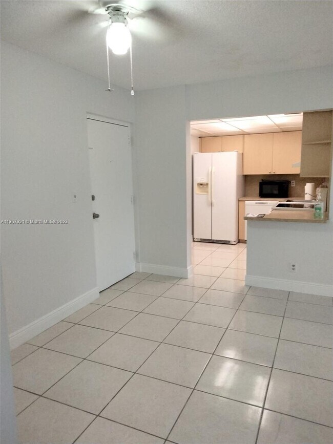 Foto del edificio - 490 NW 20th St