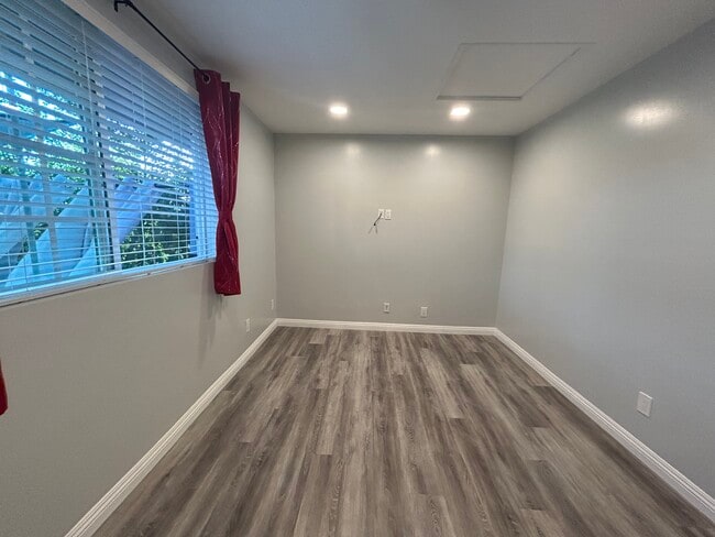 Building Photo - 3054 Gertrude Ave